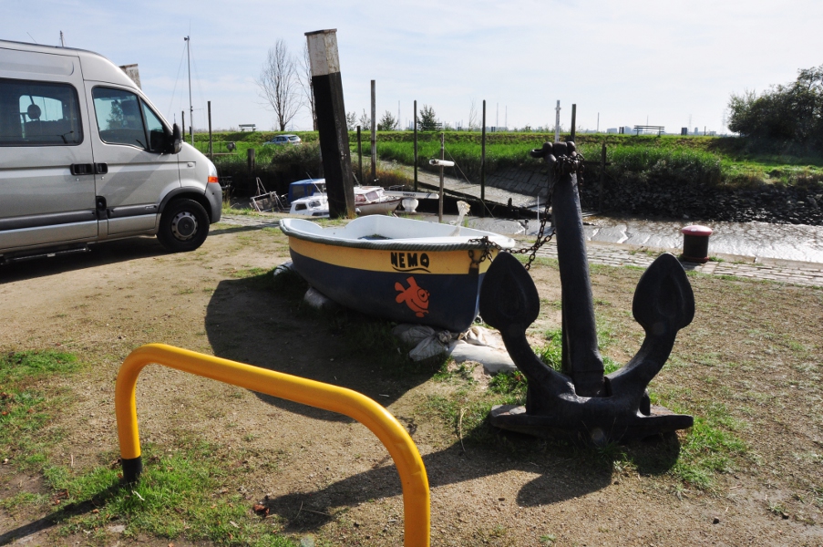 Lillo: Łódka Nemo w marinie