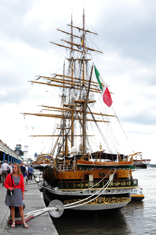 Amerigo Vespucci zacumował przy prawym nabrzeżu Skaldy