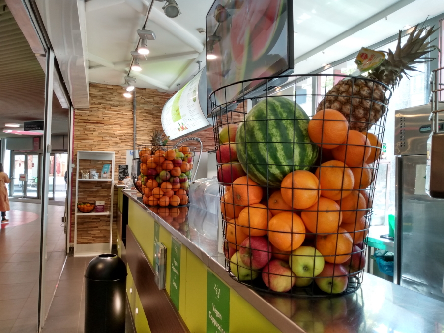 Smoothie - Zest Fresh Juicy Bars, Antwerp Grand Bazar Shopping Center
Beddenstraat 2, 2000 Antwerp