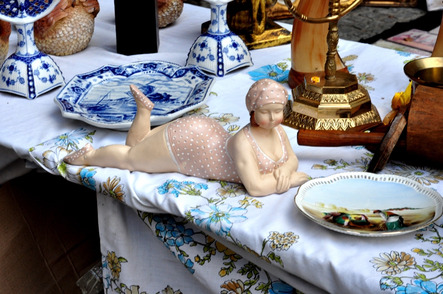 Targ staroci w Antwerpii