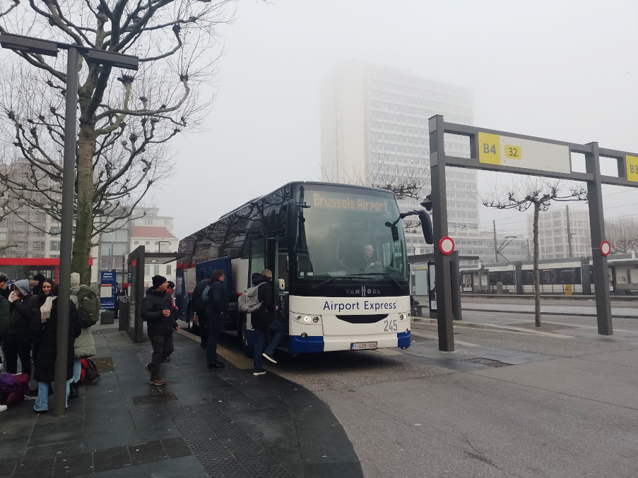 Autobus Airport Express Antwerpen - Brussel Airport