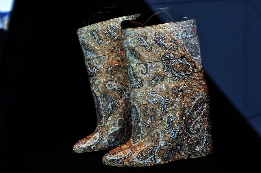 Diamentowe buty w Diamond Pavilion w Antwerpii