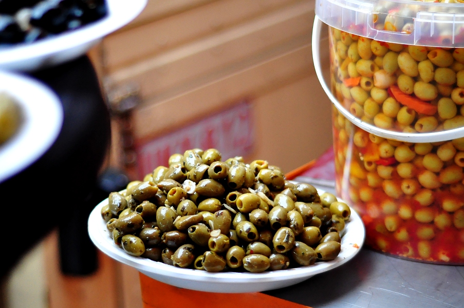 Oliwki - Targ na Theaterplein w Antwerpii